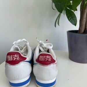 Women Size 6 NIKE CORTEZ LEATHER QS NAI KE FORREST GUMP RED WHITE 885724-164 D7